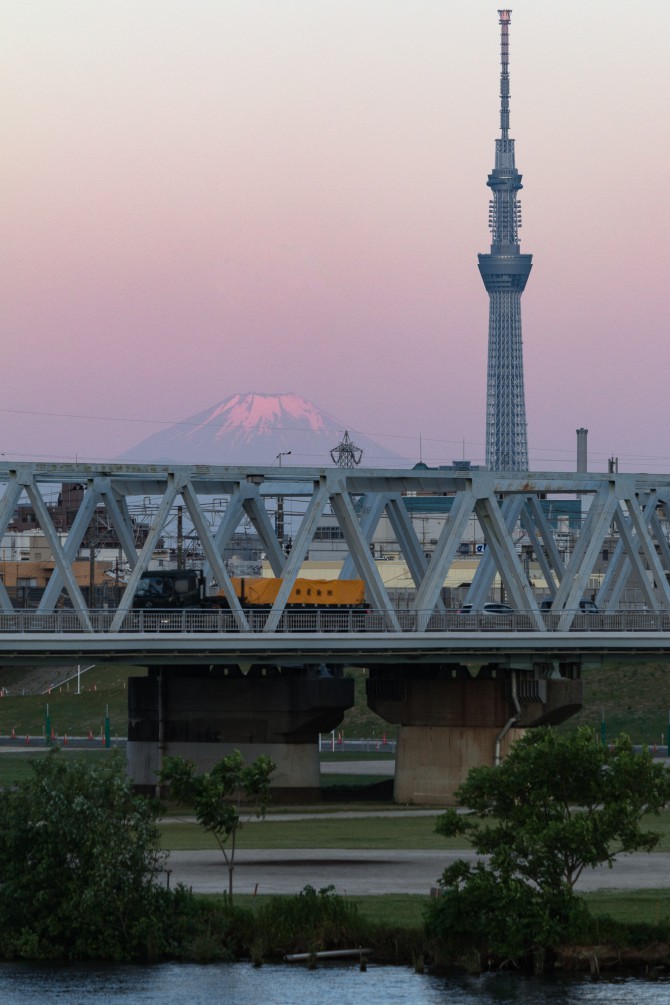 富士山とスカイツリーと市川橋