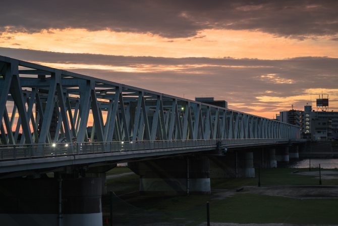 朝焼けと市川橋