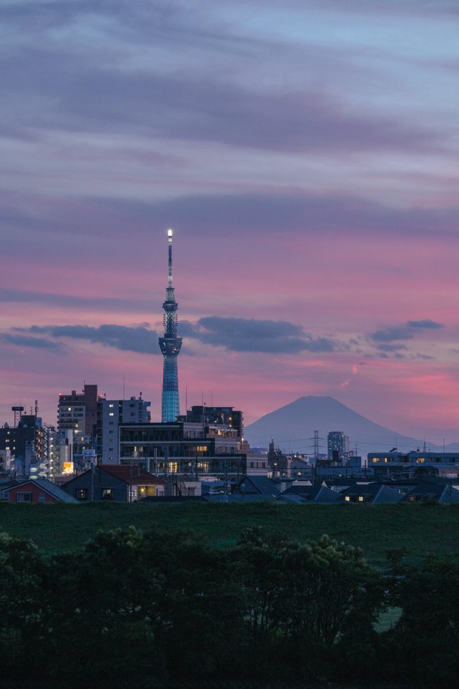 夕焼け空と富士山、スカイツリー