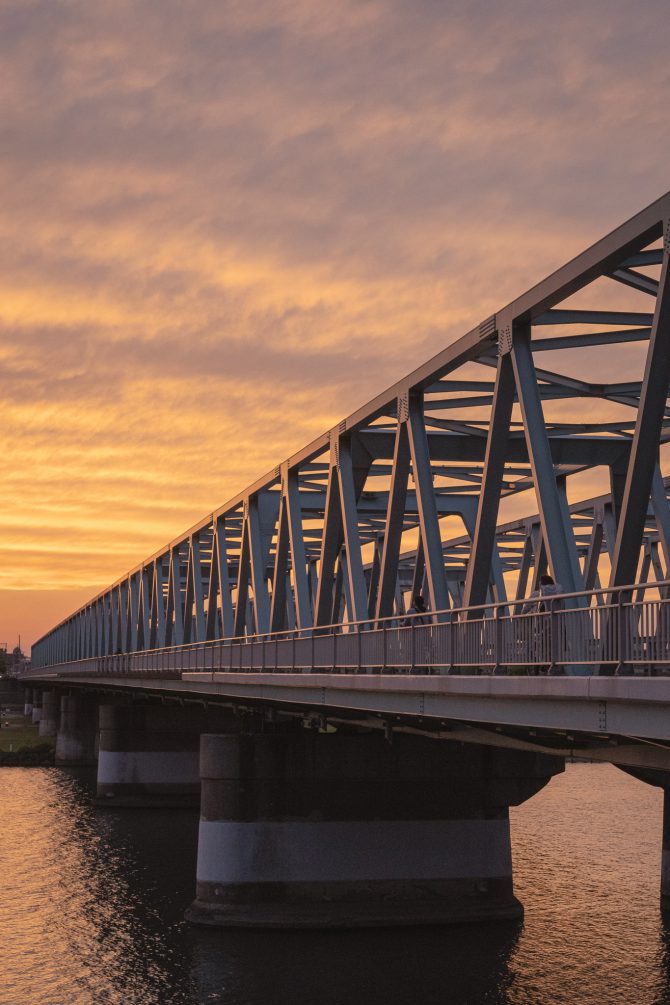 夕焼け空と市川橋